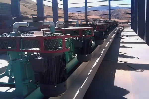 flotation machine cell and scraper structure