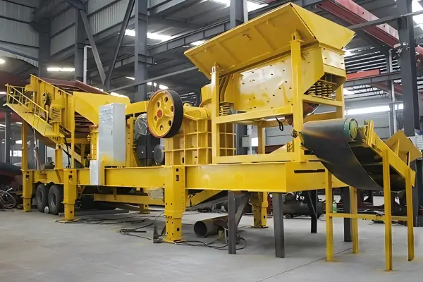 mobile crushers equipment in manufacturing workshop