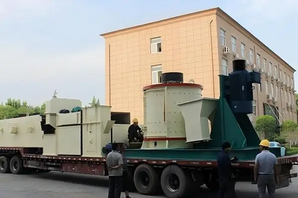 Compound Crusher structure and manufacturing display